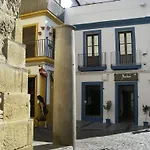 Azahar Guest house 2*