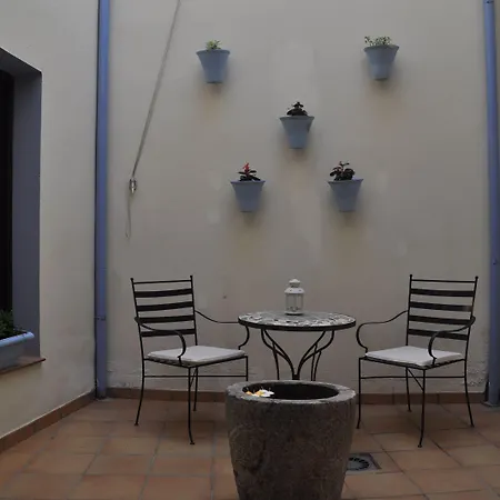 Azahar Guest house 2*