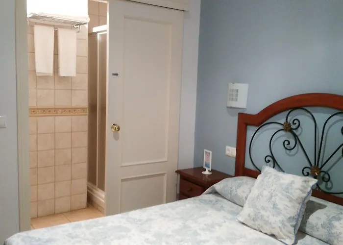 Azahar Guest house 2*